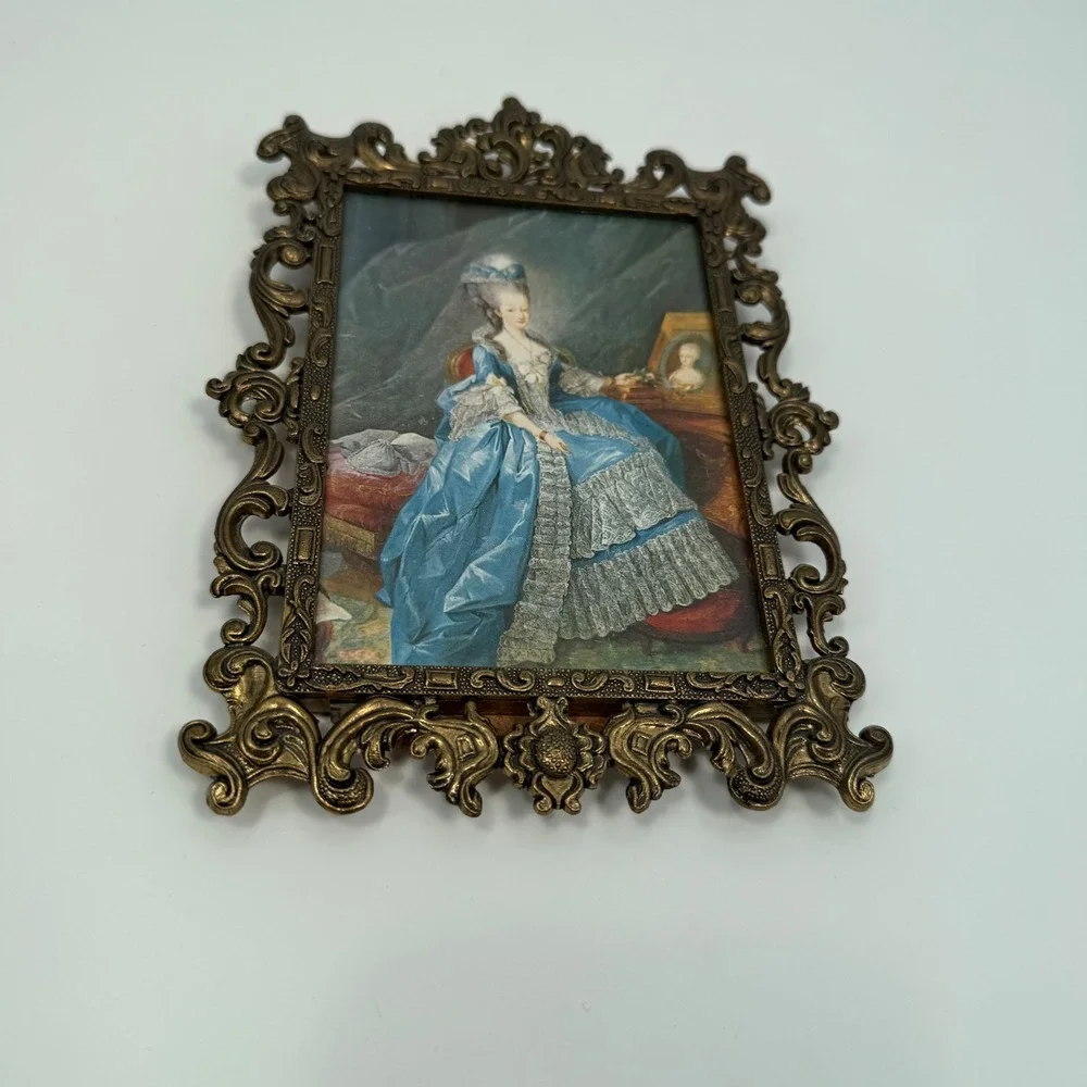 Vintage Ornate Brass Mid Century Italian Victorian Rococo Revival Picture Frame